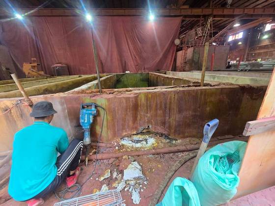 �����d�@�����u�{